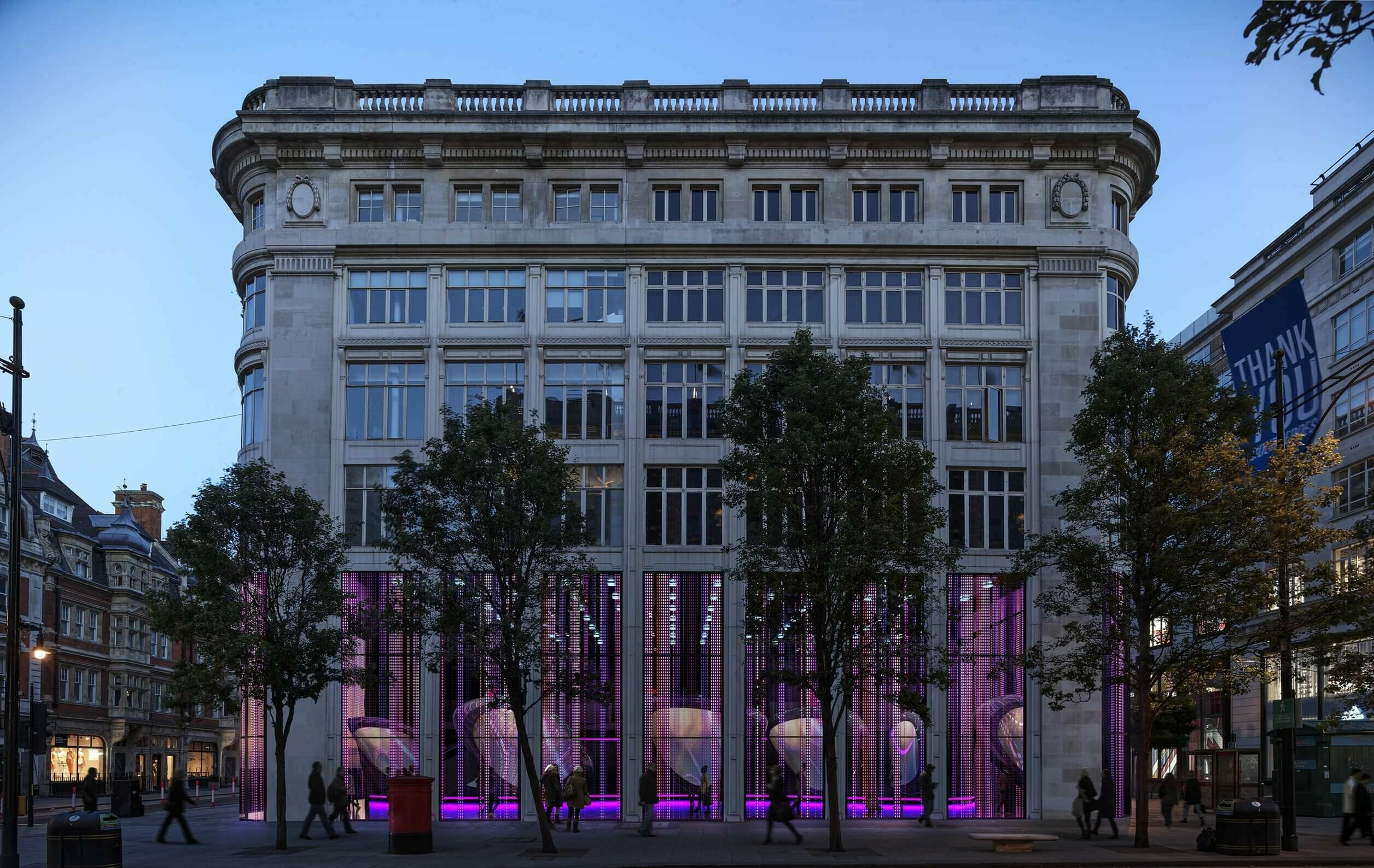 415 Oxford Street / Glass Canvas 415 Oxford Street / Glass Canvas